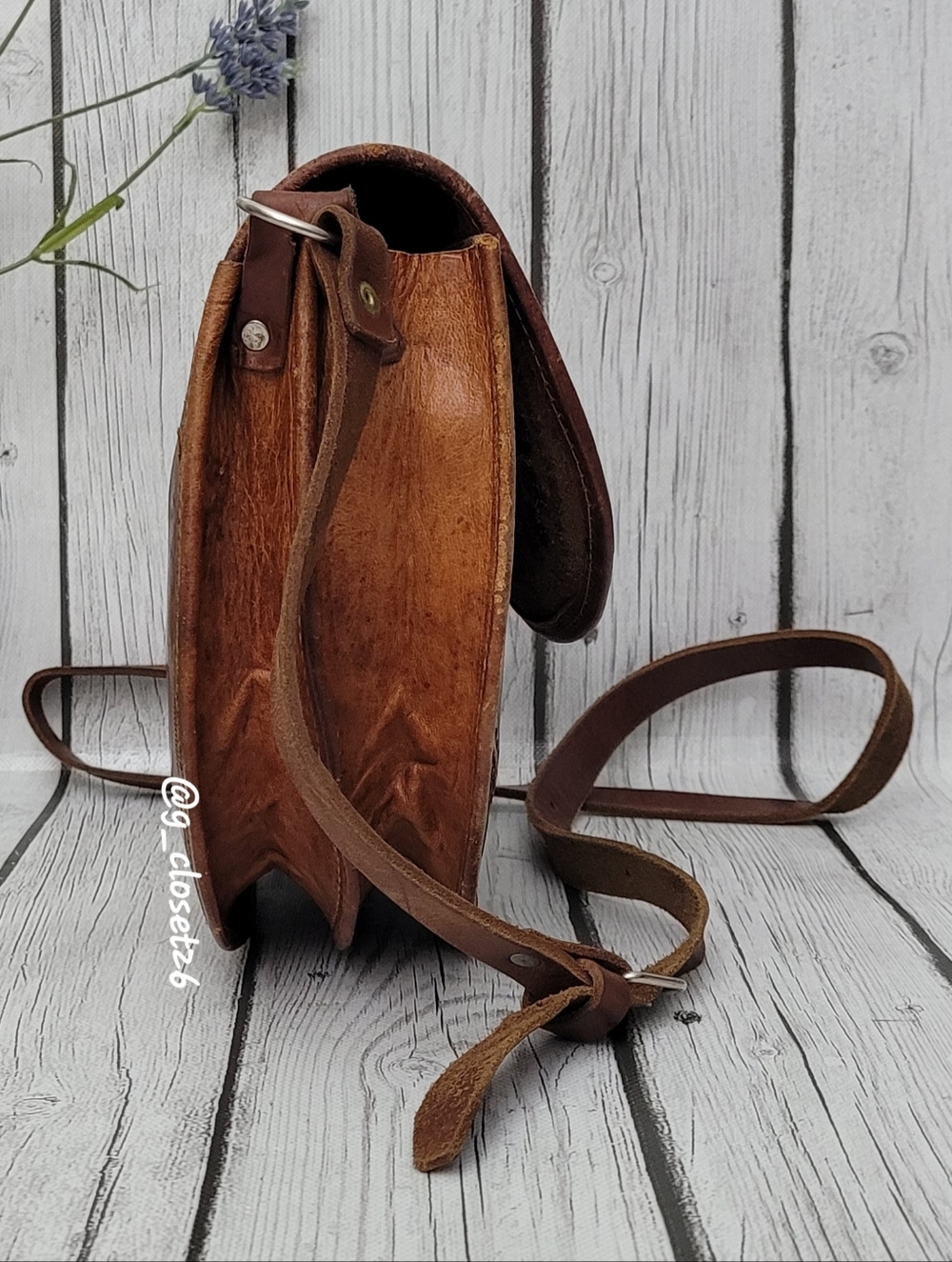 Handcrafted Brown Leather Crossbody Bag with Floral Tooled Detail - Picture 4 of 13